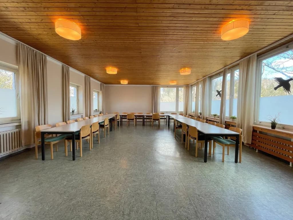 Seminarraum mit Tageslicht
